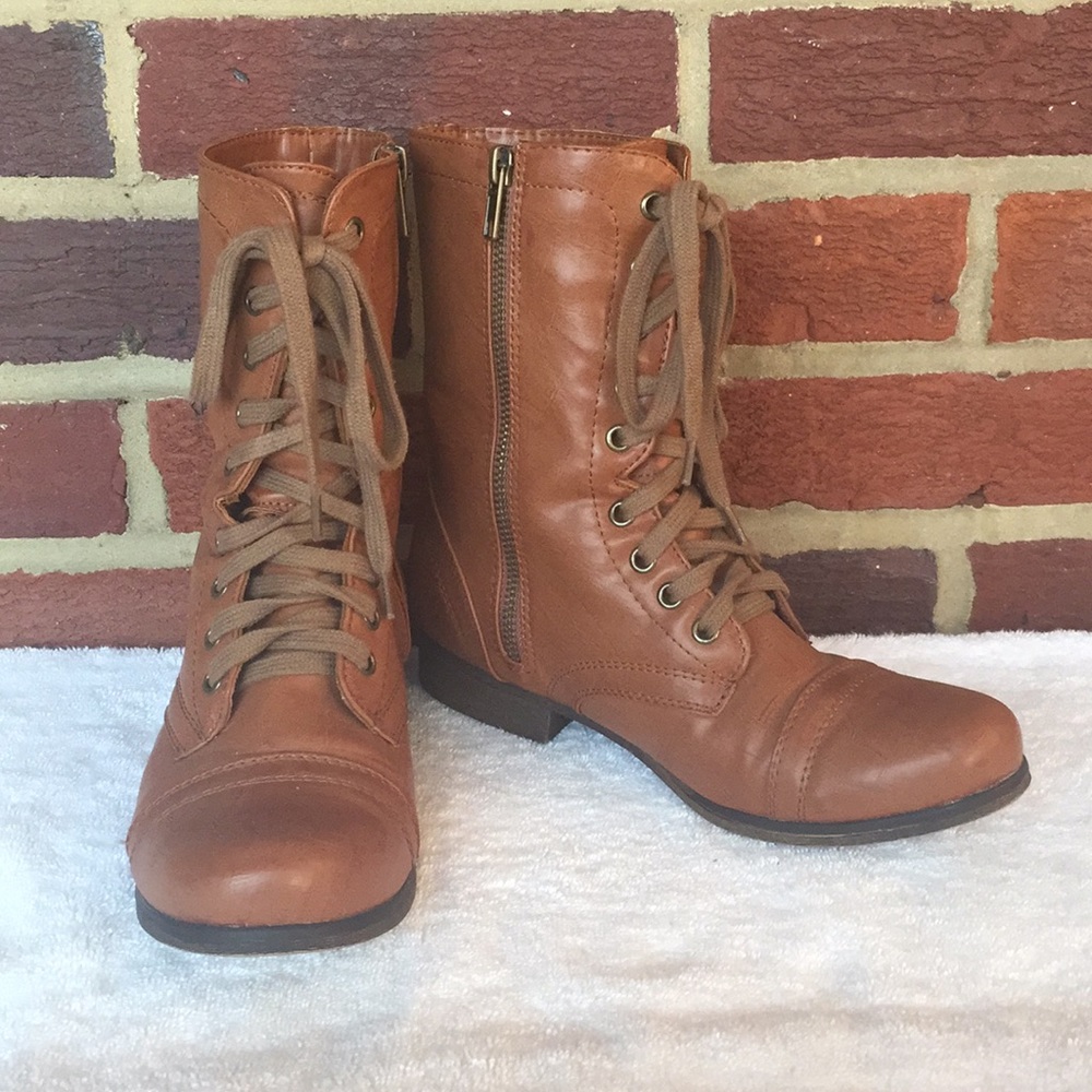Lace up Boots